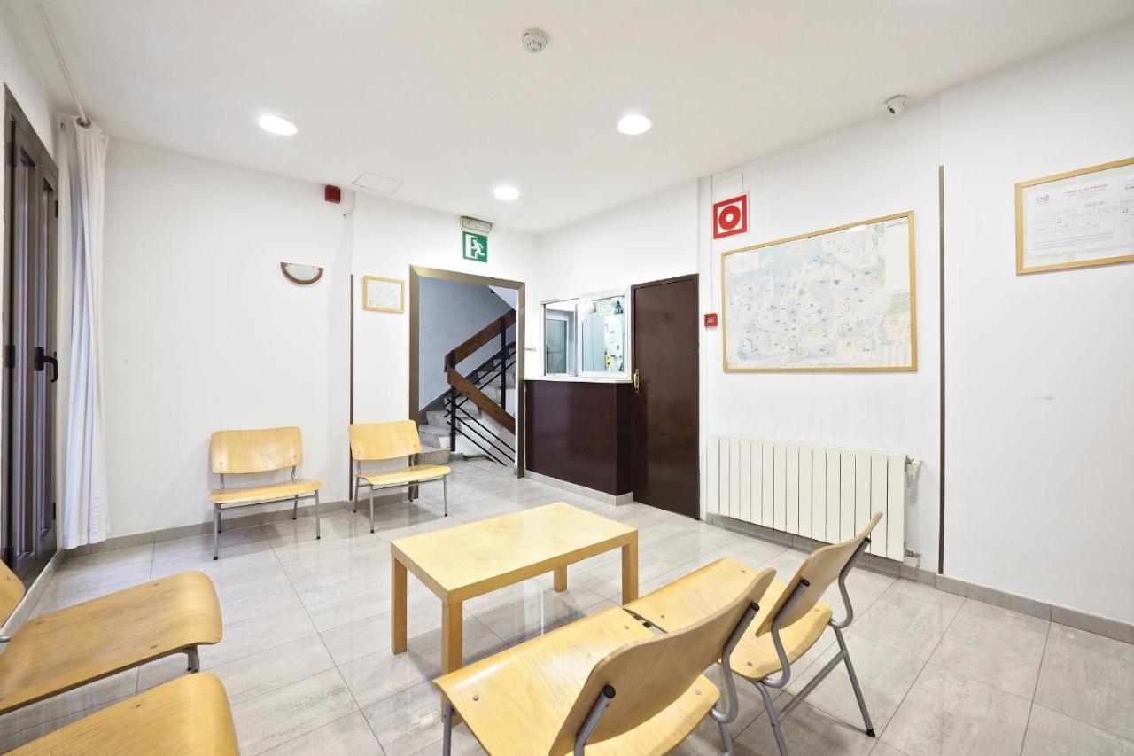 Hostal Ballestero Барселона Екстериор снимка