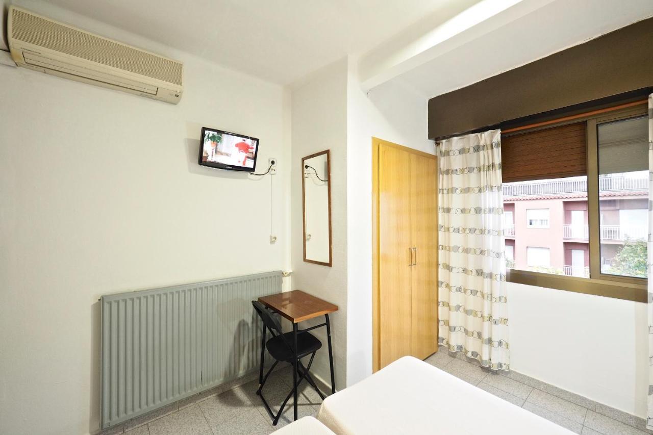 Hostal Ballestero Барселона Екстериор снимка