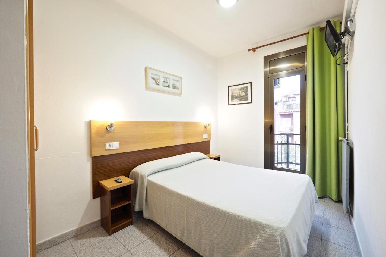 Hostal Ballestero Барселона Екстериор снимка