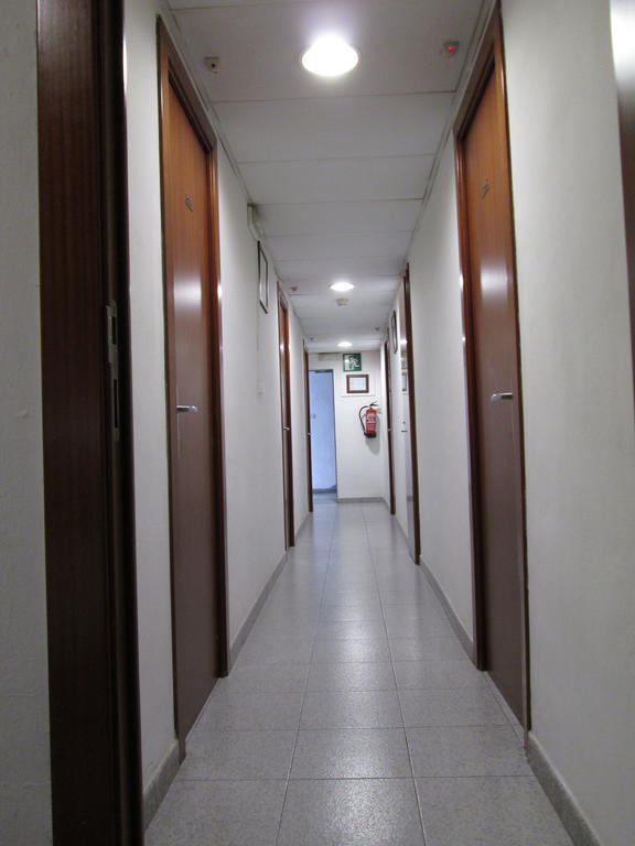 Hostal Ballestero Барселона Екстериор снимка