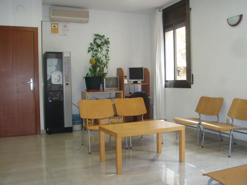 Hostal Ballestero Барселона Екстериор снимка